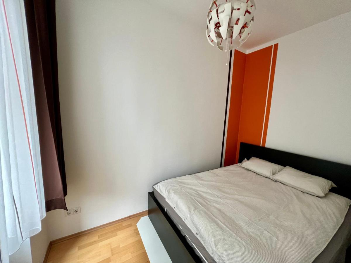 וינה Cozy 2-Room Apartment מראה חיצוני תמונה